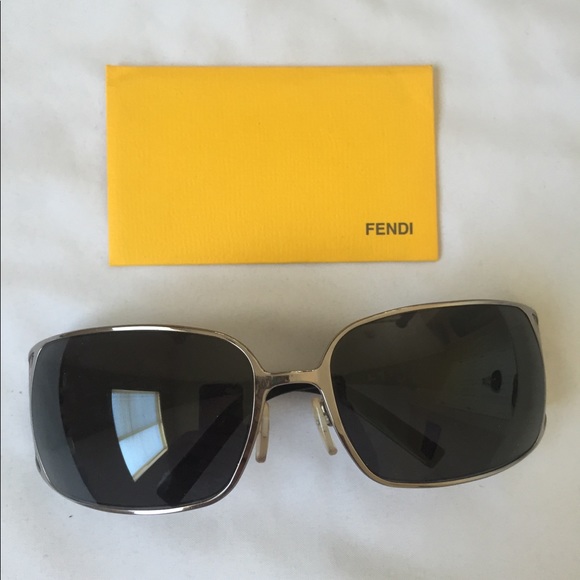 Fendi Metal Frame Sunglasses main image 2